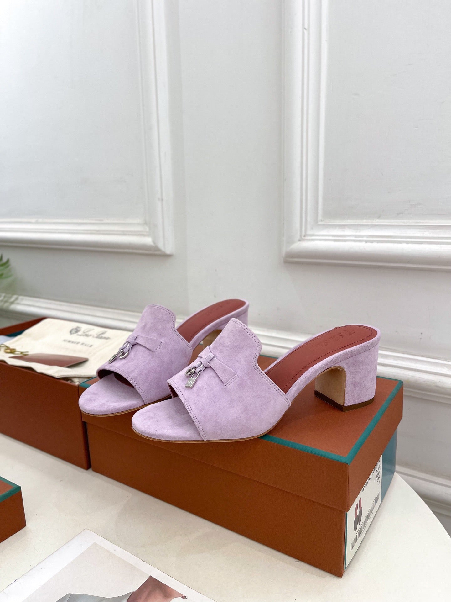 LP Sandals