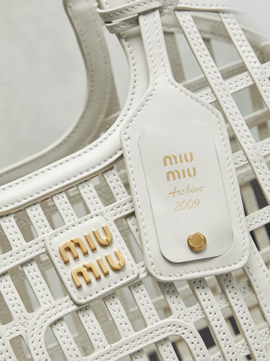 Miu Miu Basket Bag 40x21x15.5cm