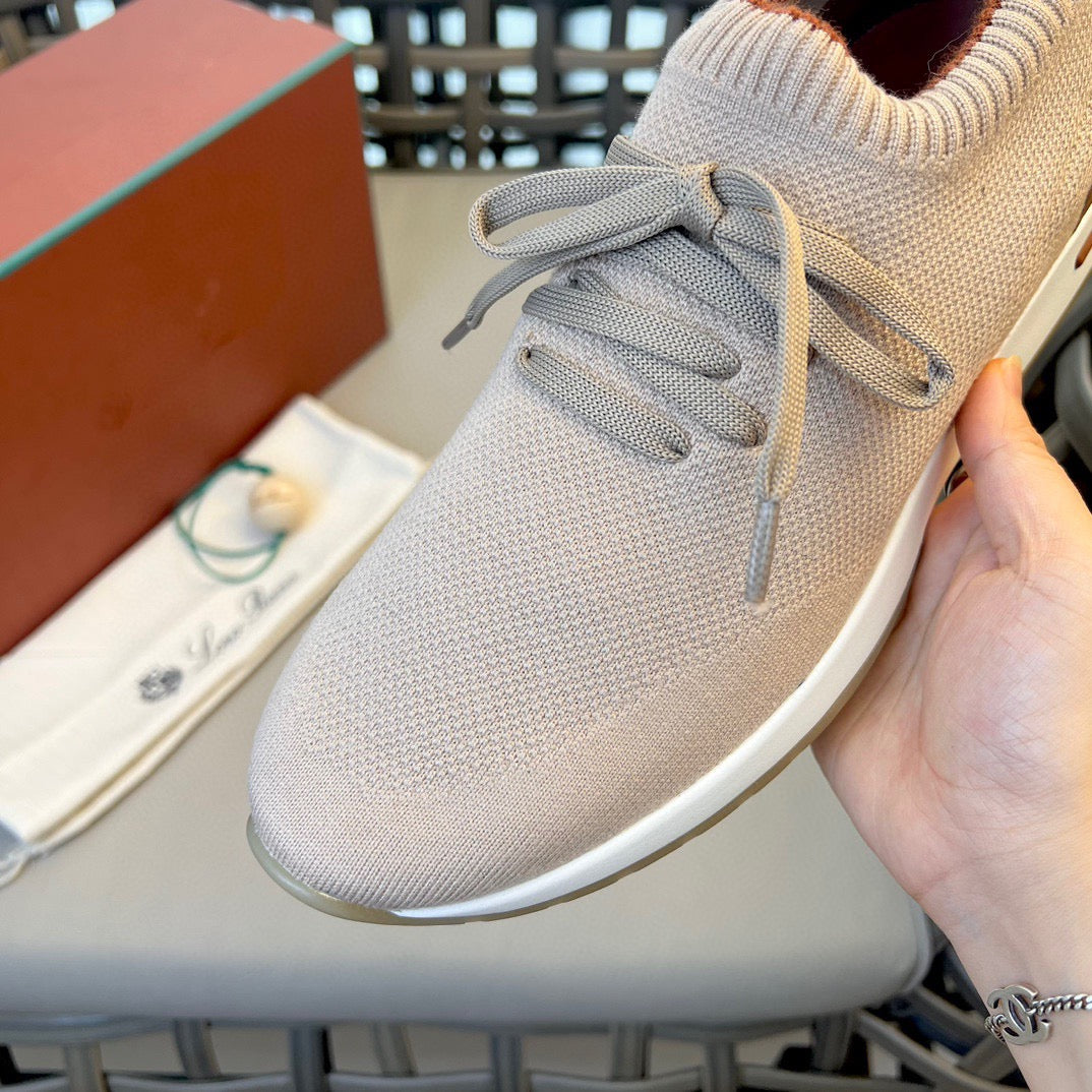 LP Sneakers