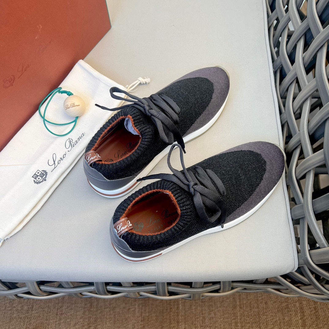 LP Sneakers