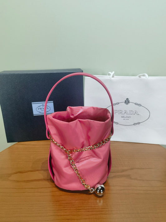 PD Petit Sac Noir Bucket Bag