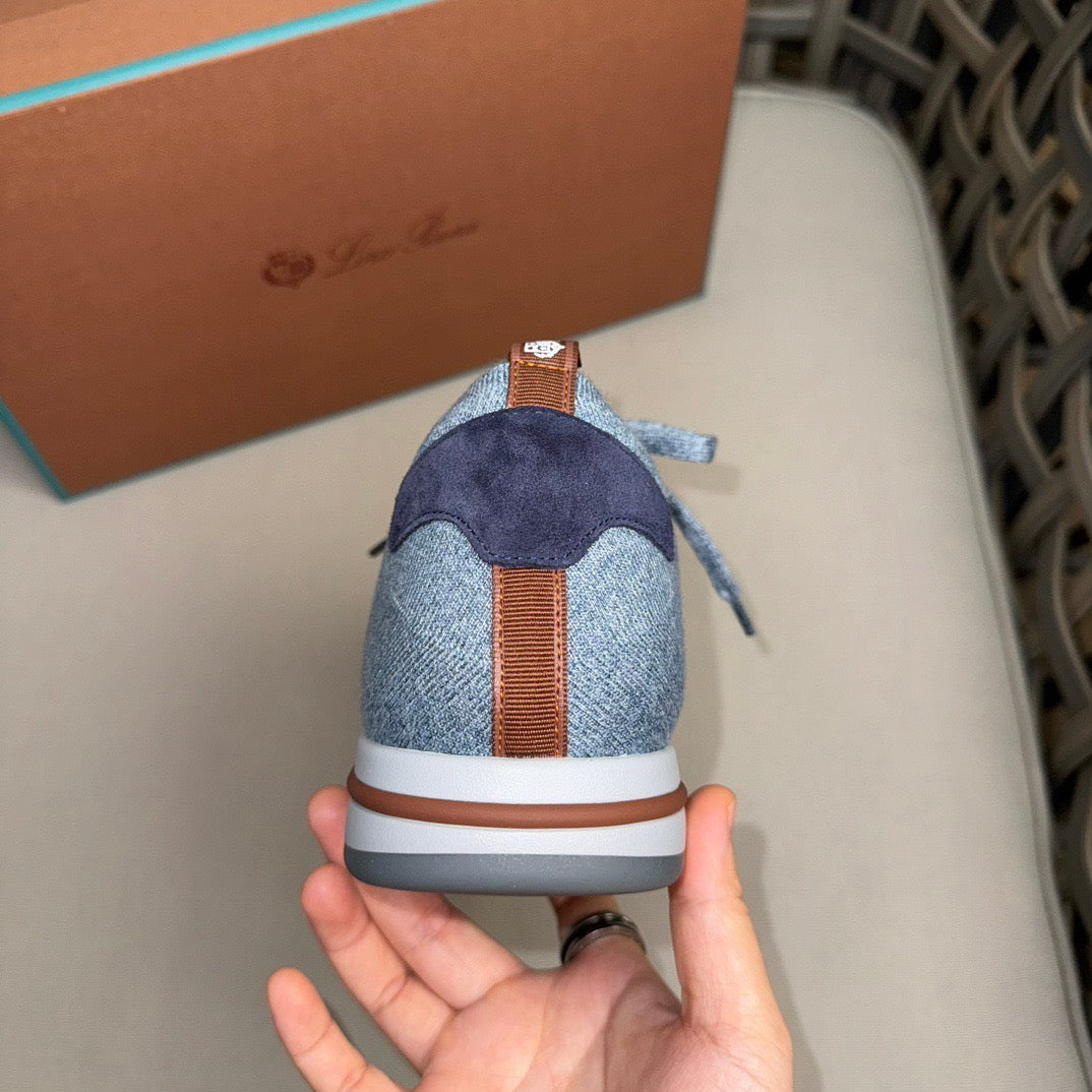 LP Sneakers