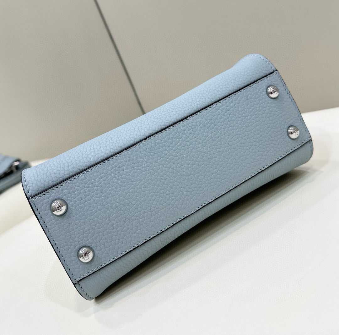 Fendi Peekaboo Bag (23.5x12x20 cm)