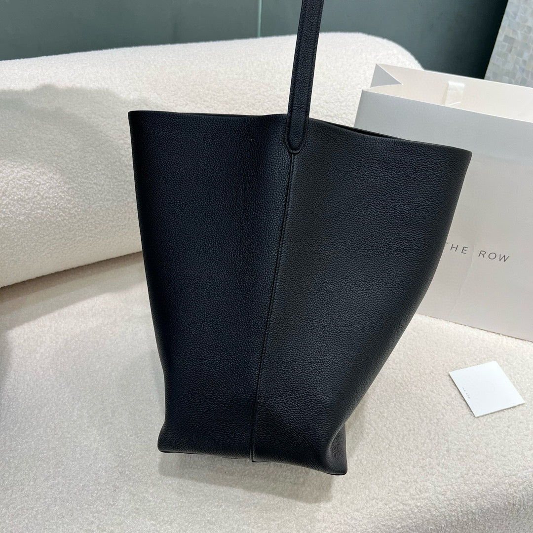 The Row Bucket Bag(44CM*38CM*21CM)