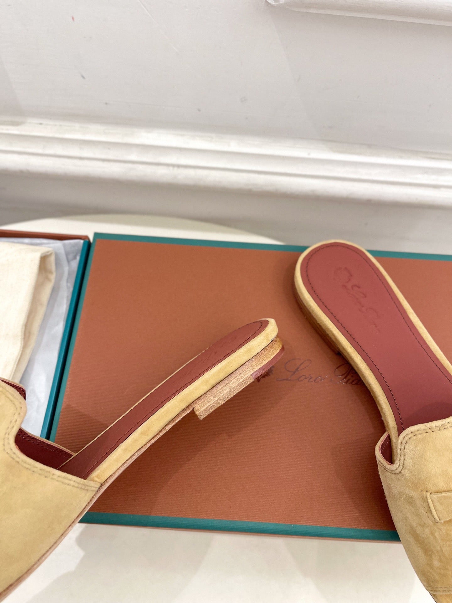 LP Sandals