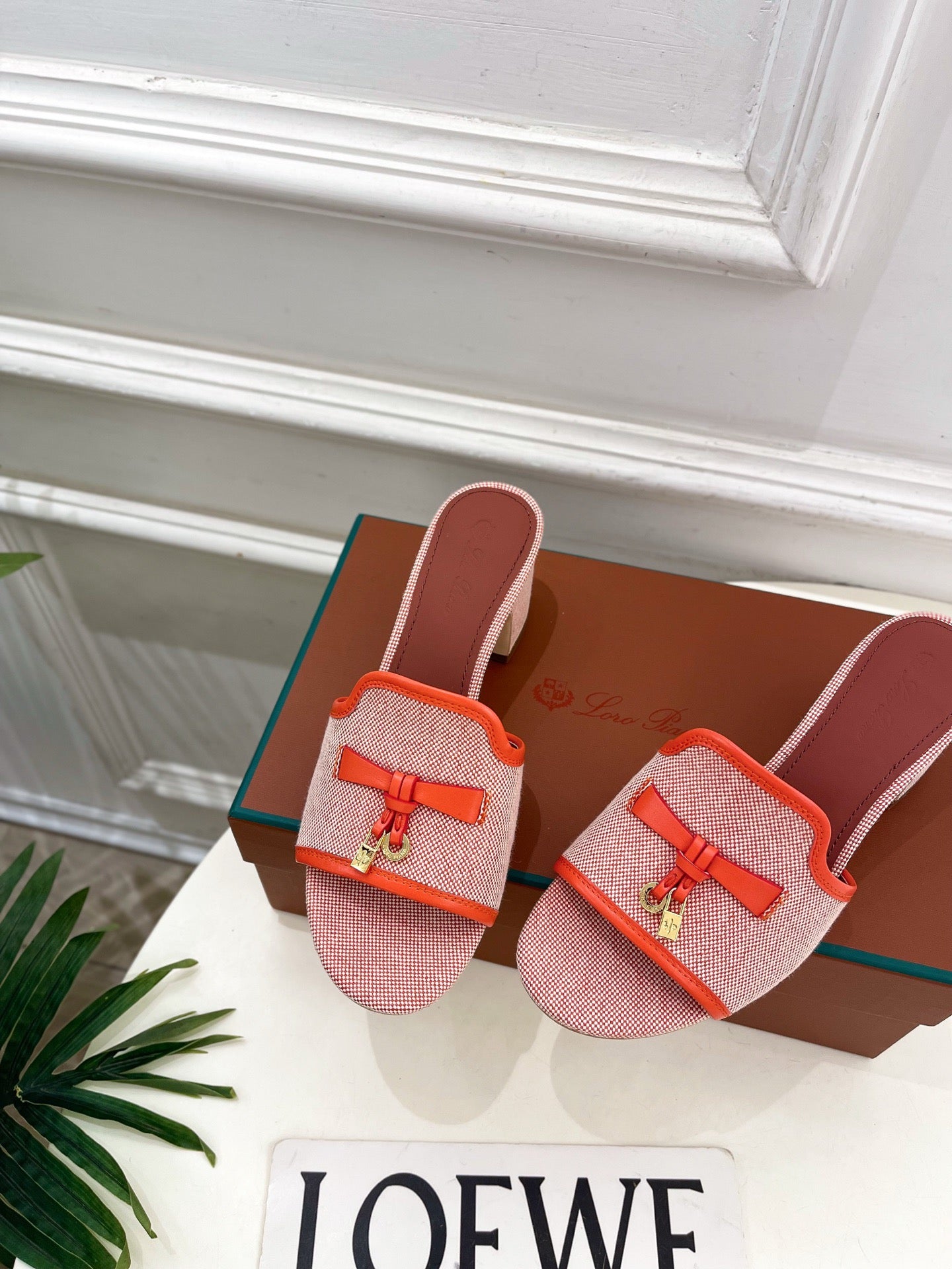 LP Sandals
