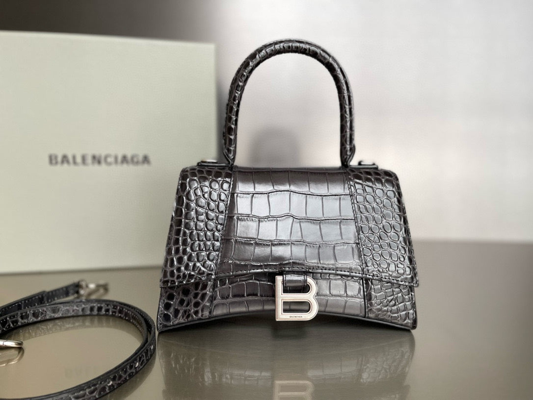 BLCG Hourglass Crocodile Top-handle Handbag
(23x10x24cm)