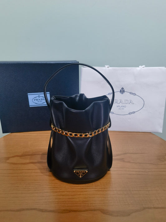 PD Petit Sac Noir Bucket Bag