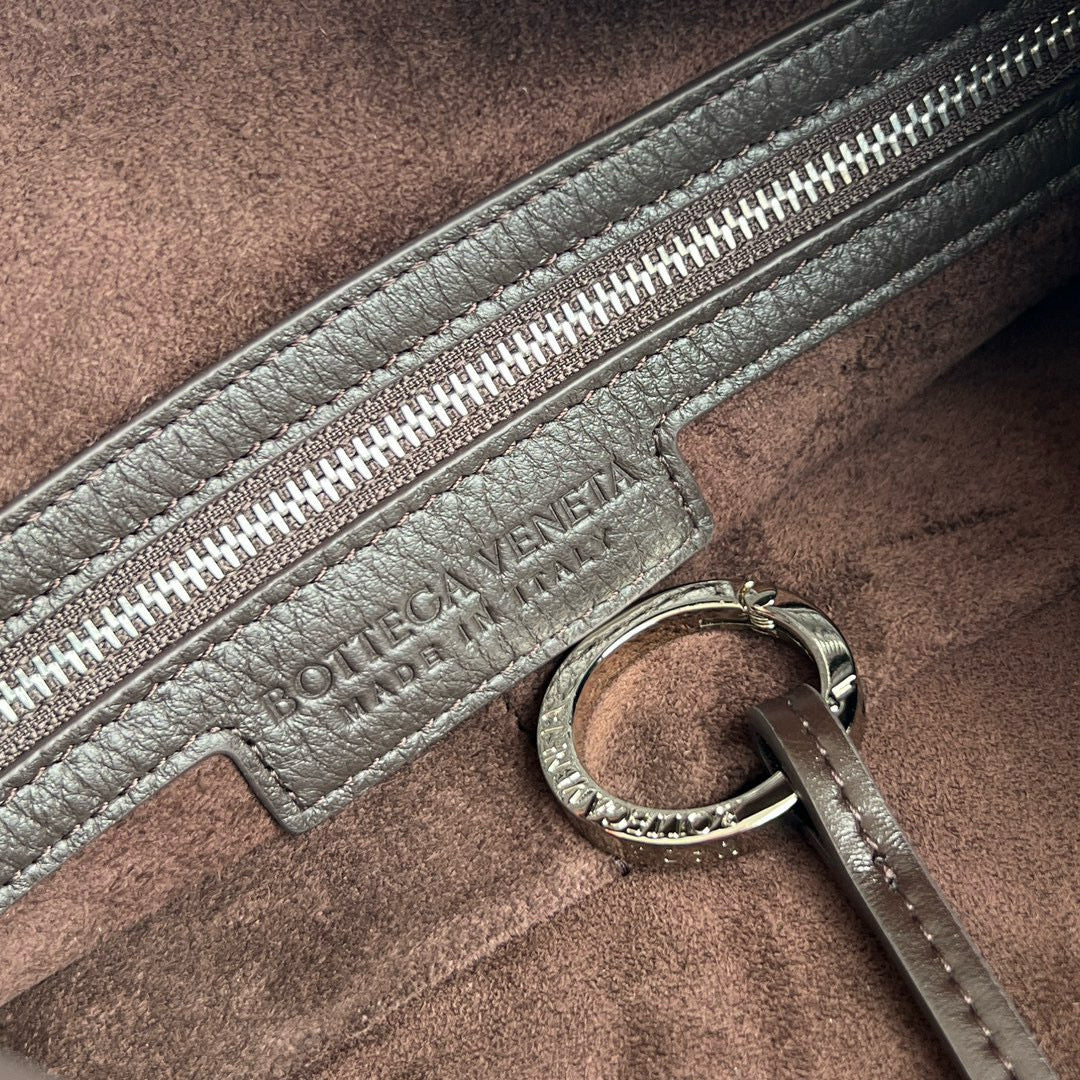 BV Hobo Bag 35x29.5x8.5CM