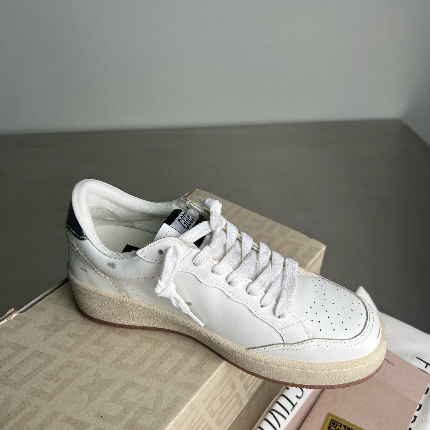 Golden Goose Sneaker