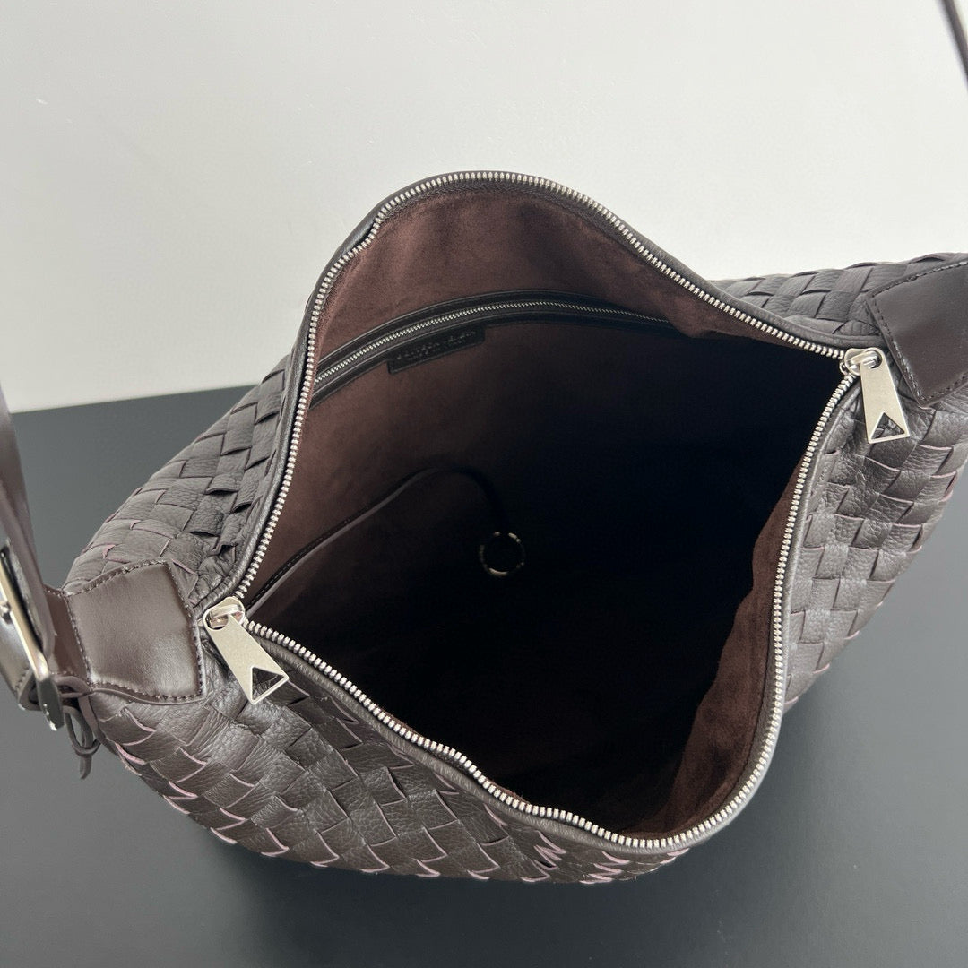 BV Hobo Bag 44x33x9CM