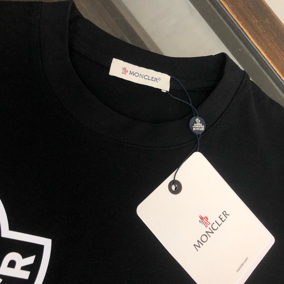 Moncler T-shirt