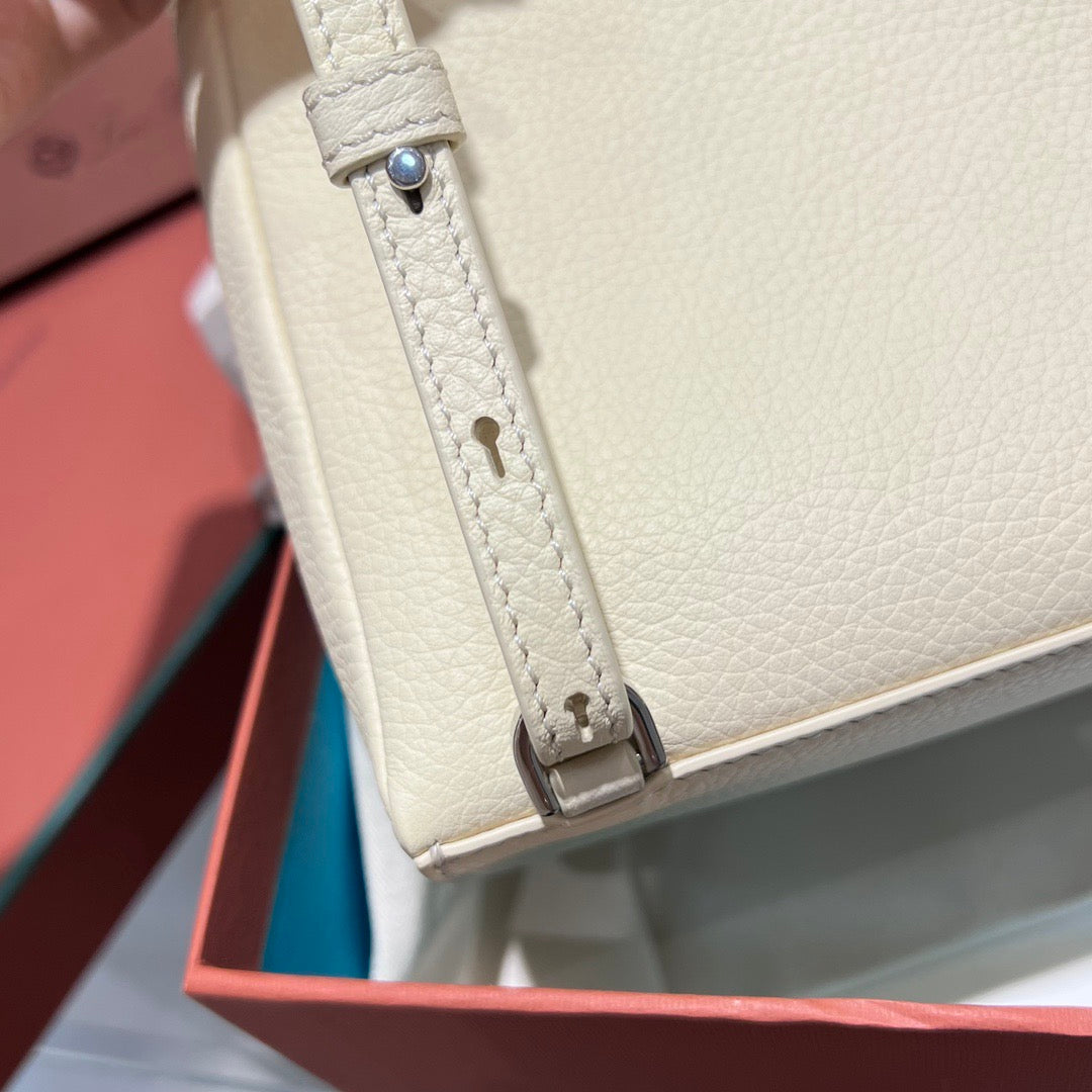 LP Extra Pocket L23.5 Backpack