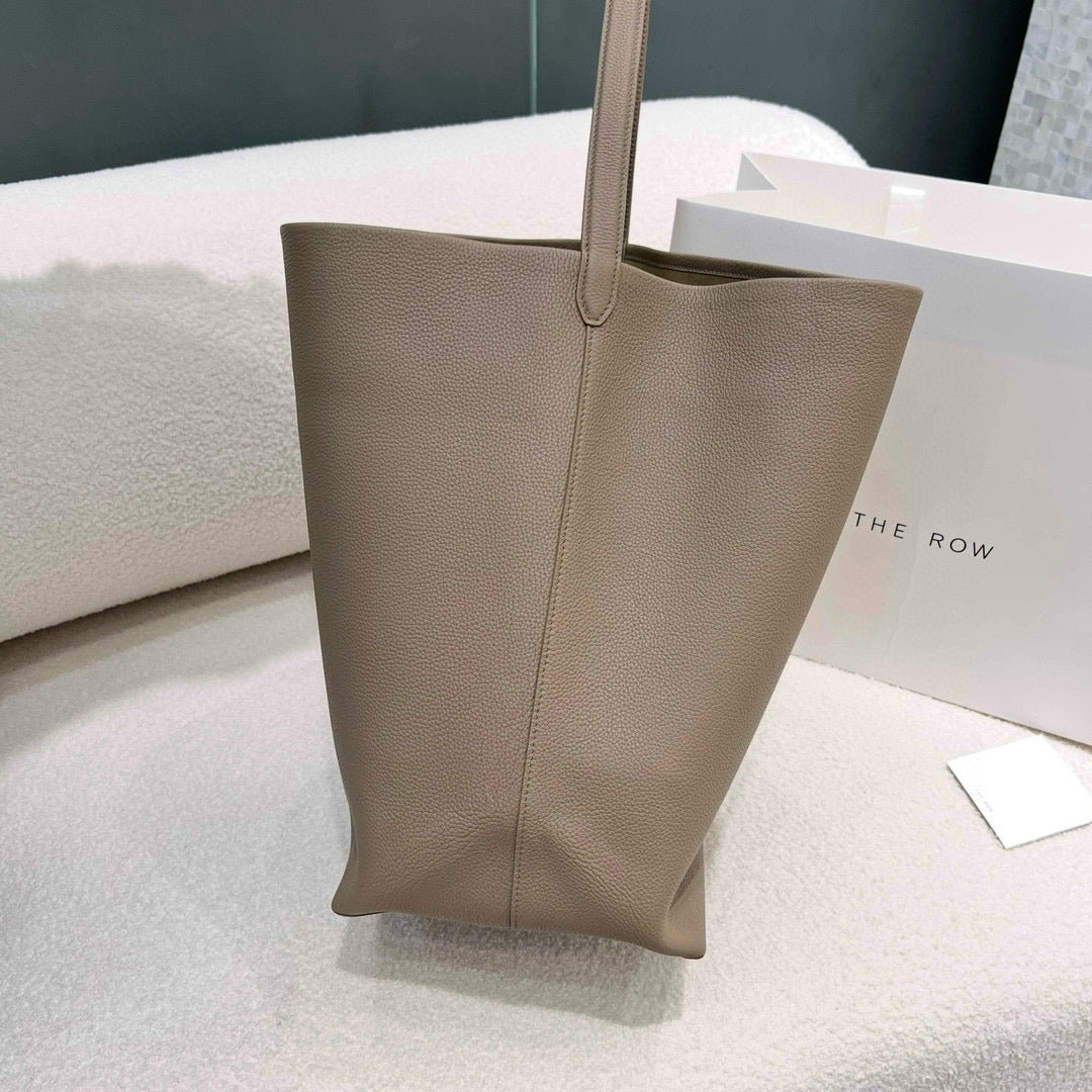 The Row Bucket Bag(44CM*38CM*21CM)