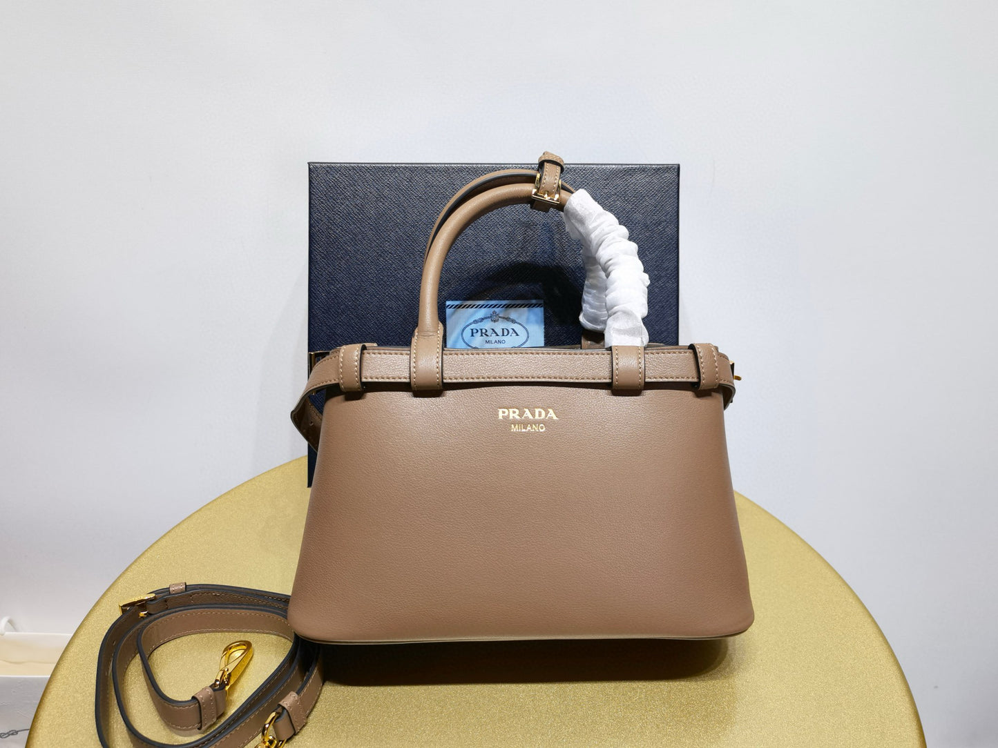 Prada Handbag 28x10x10.5cm