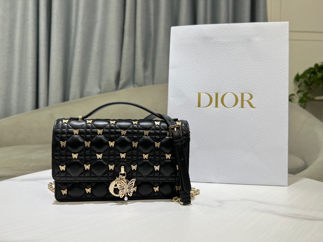 Dior Miss Dior Handbag (24cm)