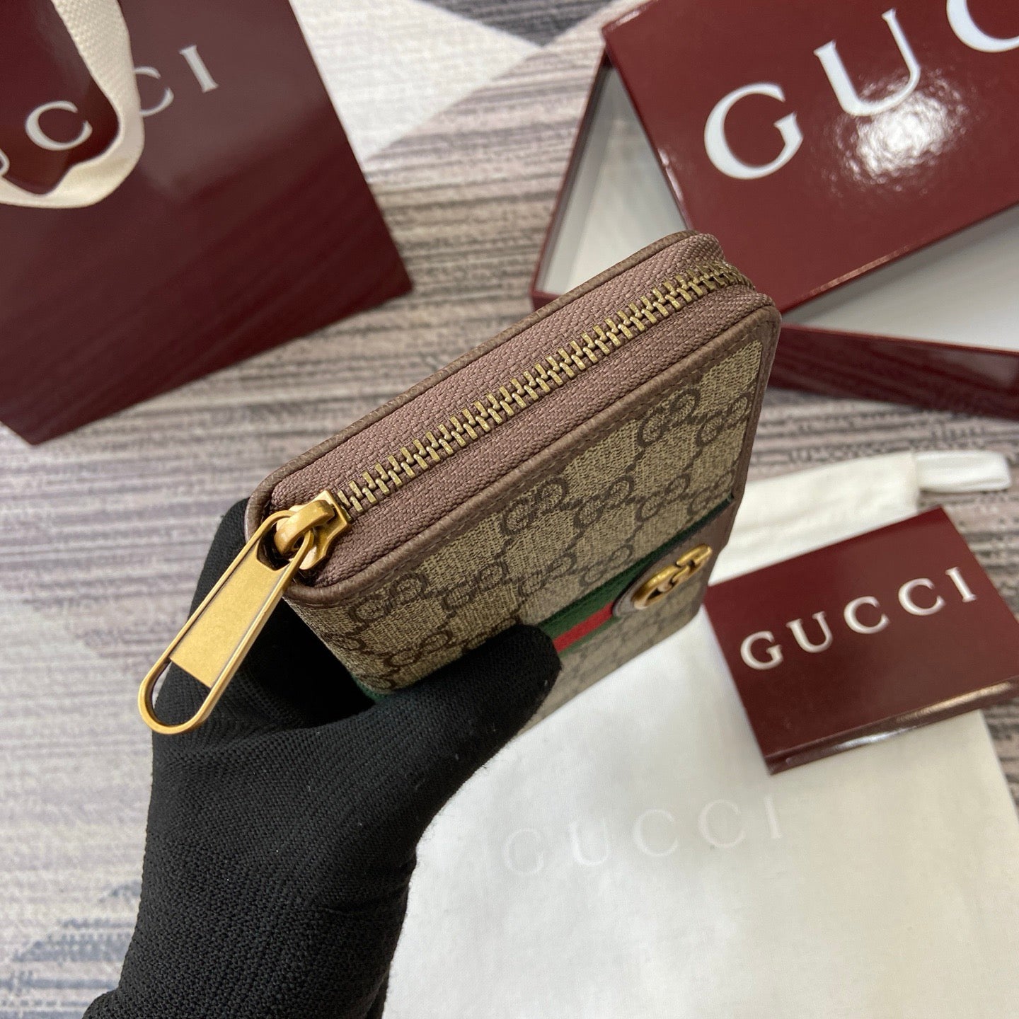 Gucci Long Zipped Wallet