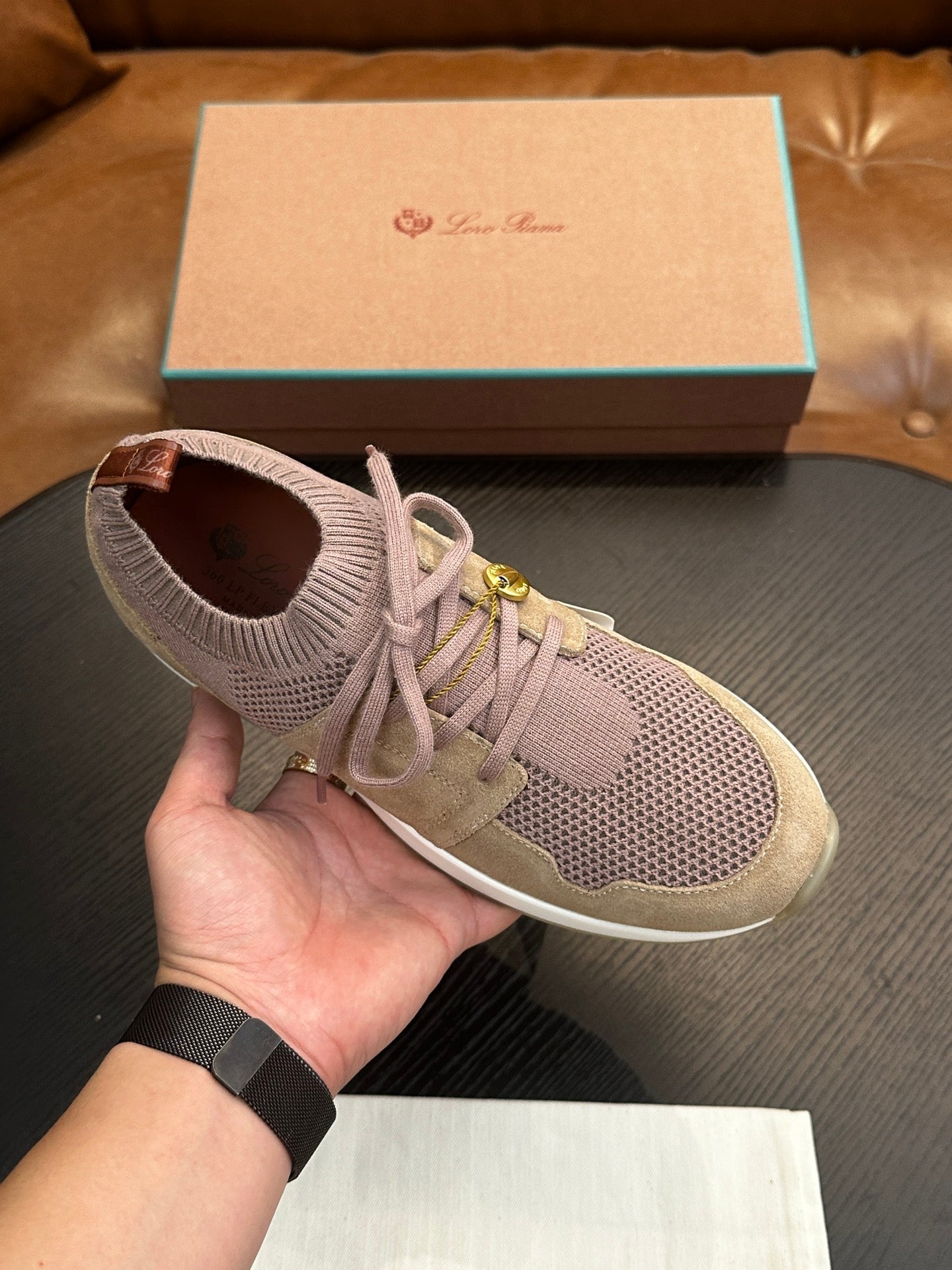 LP Sneakers