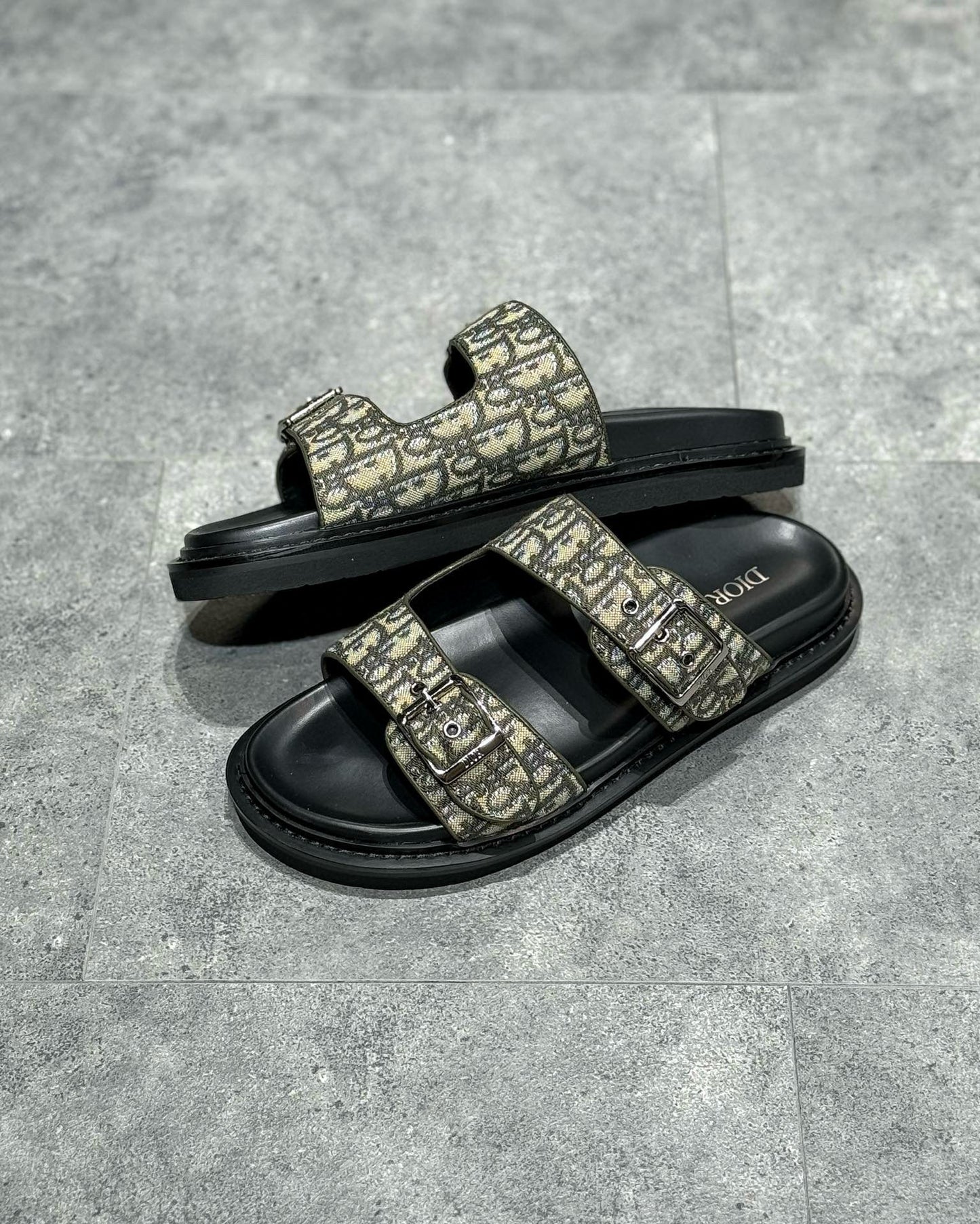 CD SANDALS