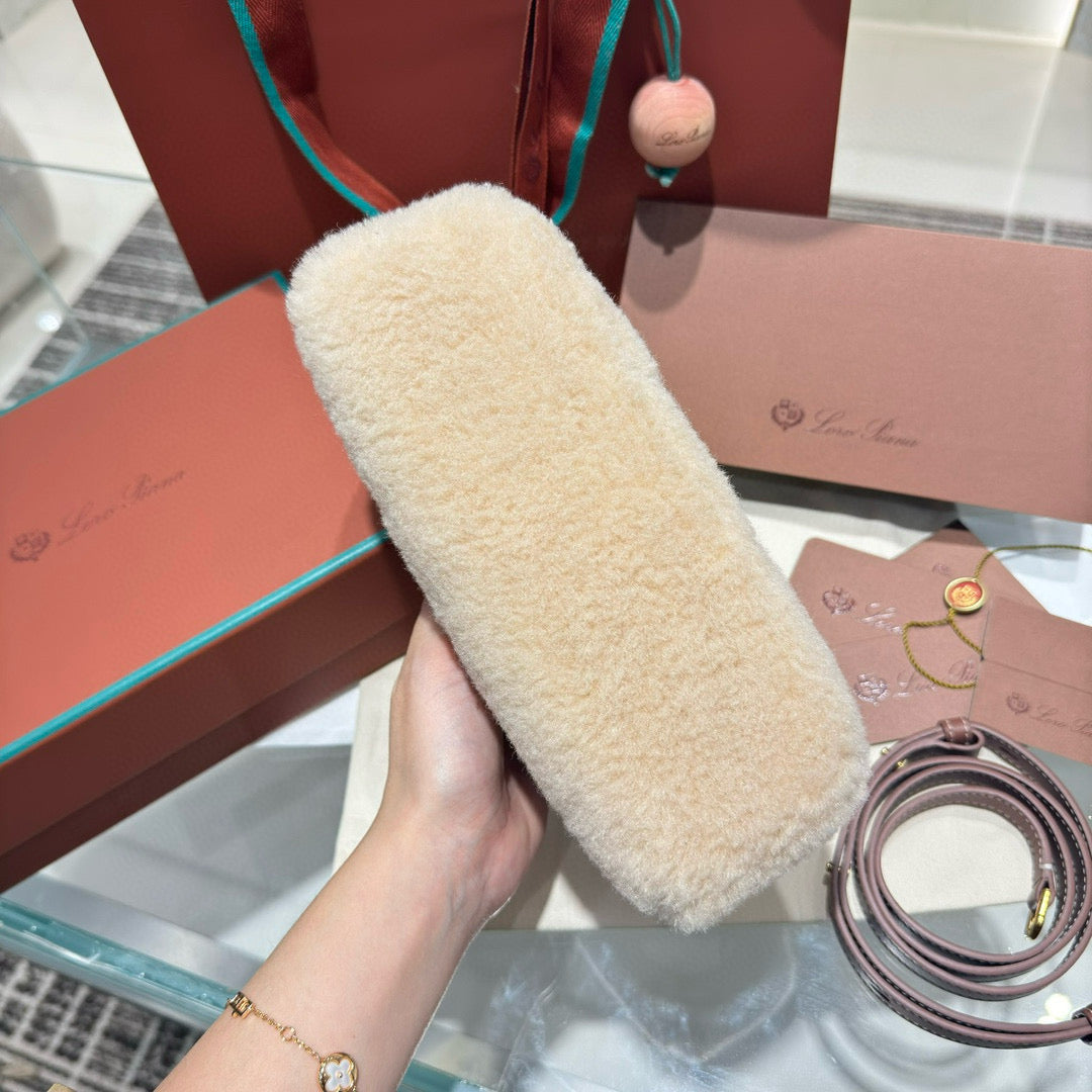 Loro Piana 19 Case Bag