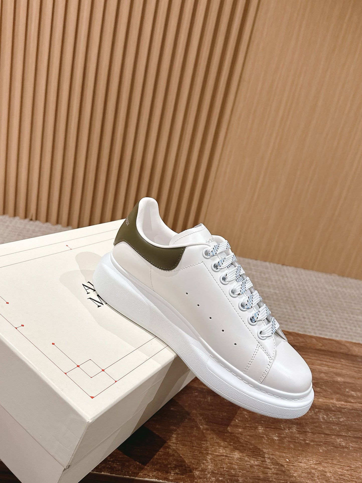 Alexander McQueen Sneakers