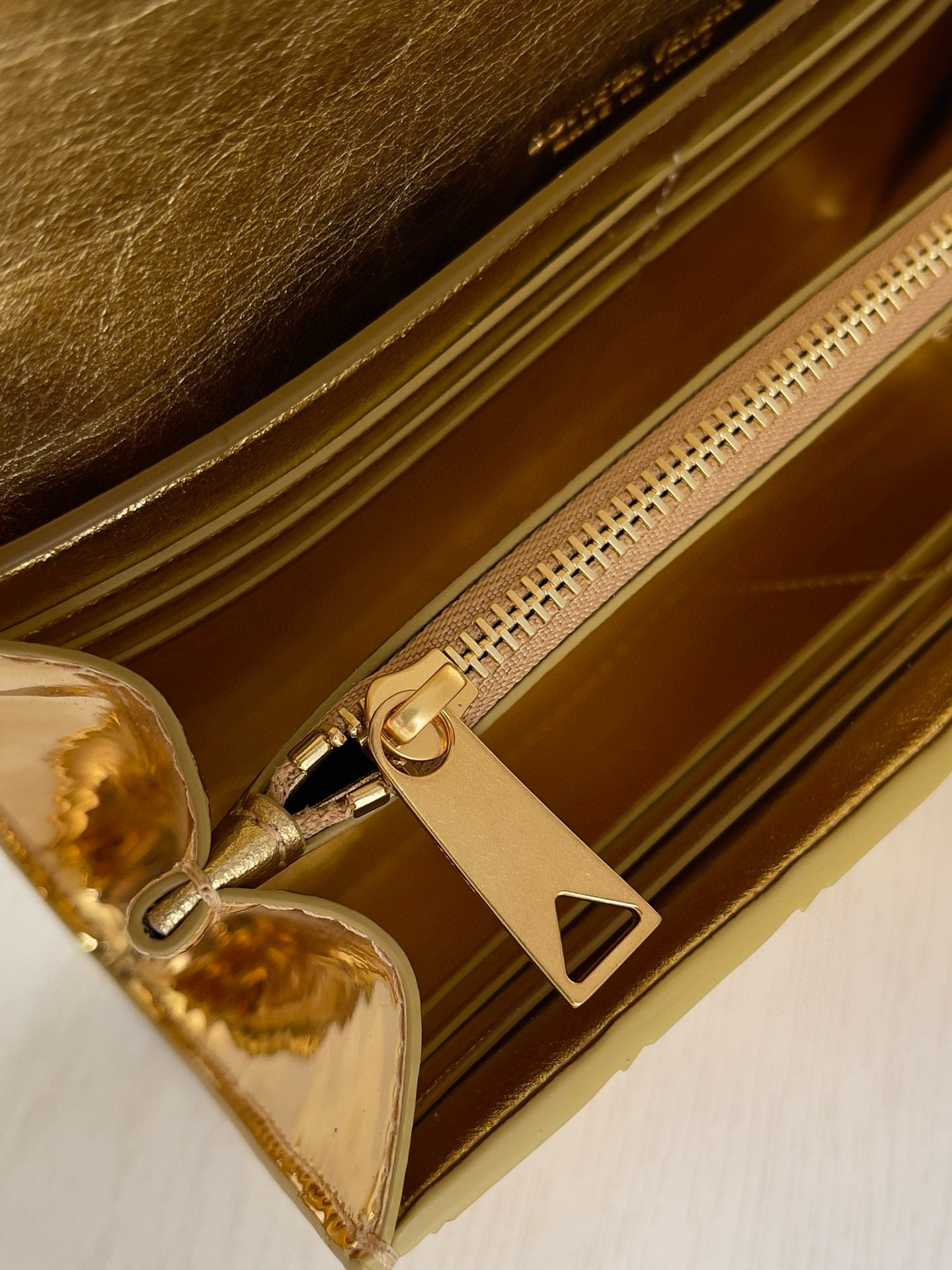 BV Andiamo Clutch Bag
 19x11.5x3cm