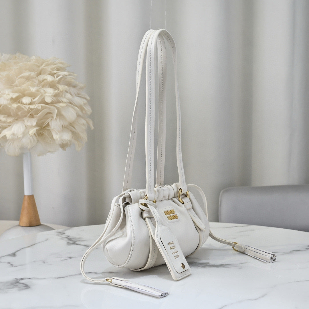 Miu Miu Shoulder Bag 22x7x15cm