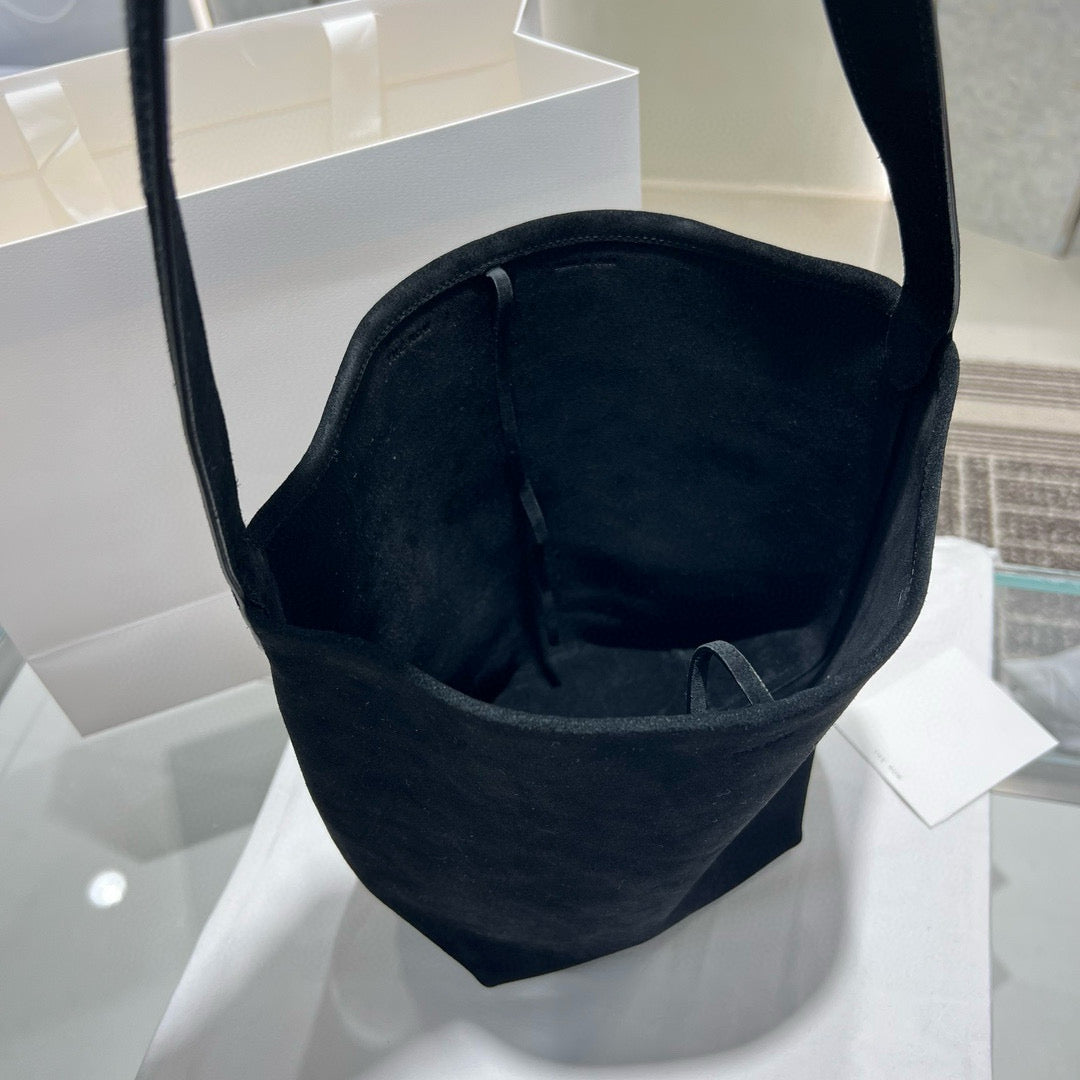 The Row Bucket Bag(30CM*28CM*15.5CM)