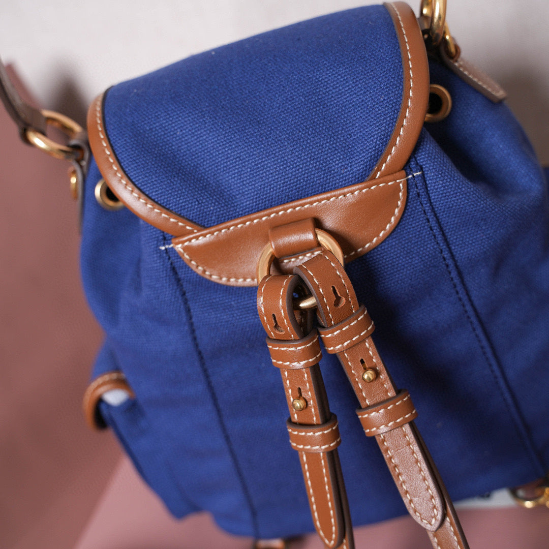 Miu Miu Backpack 22x18x11.5cm