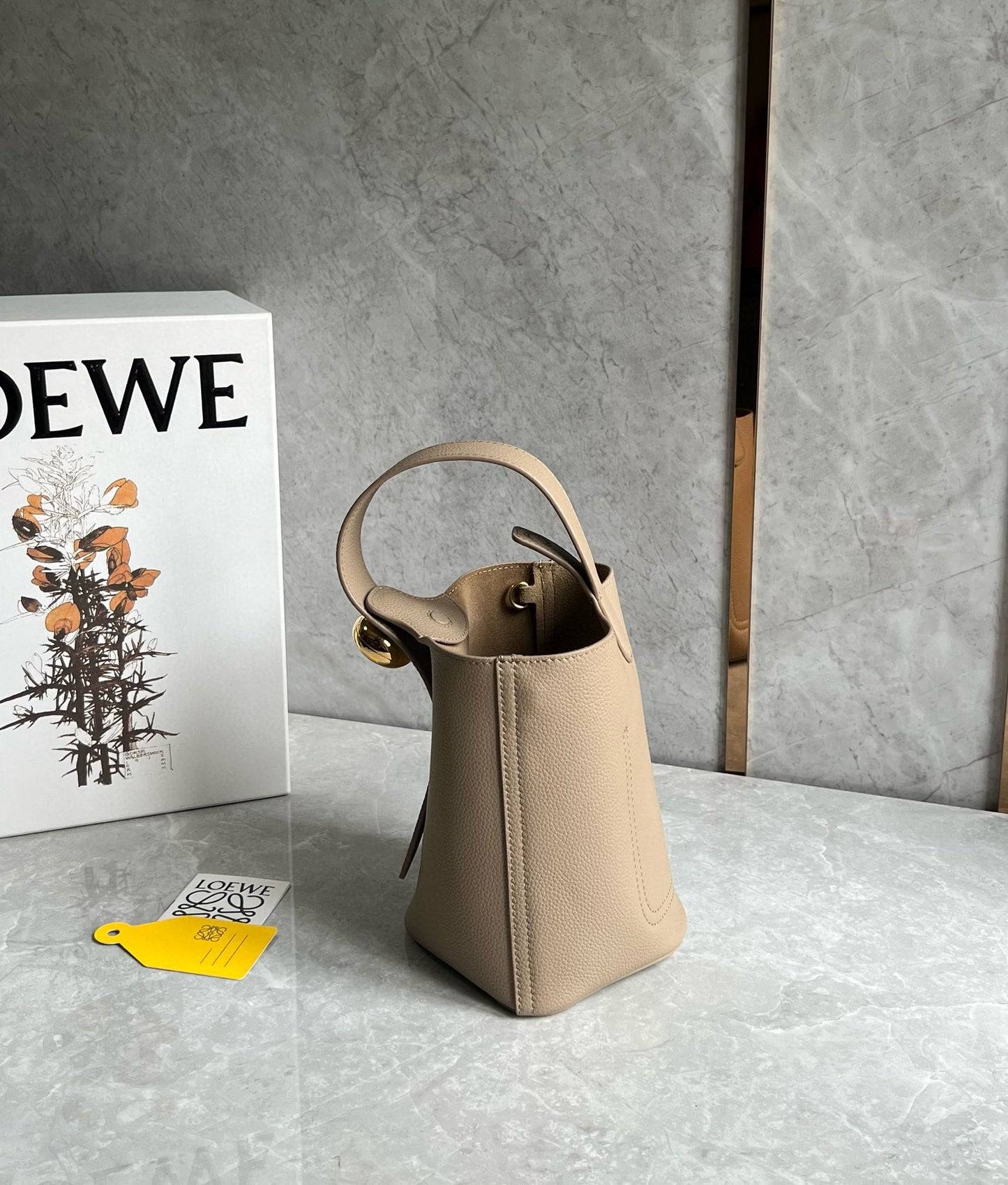 Loewe Pebble Bucket Bag(16x16x19.5cm)