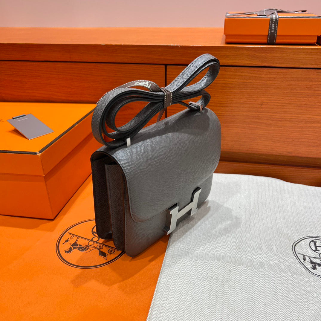 Hermes Constance 19
