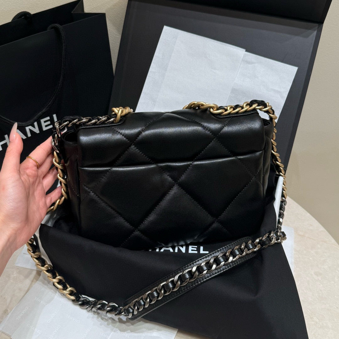Chanel 19 Small