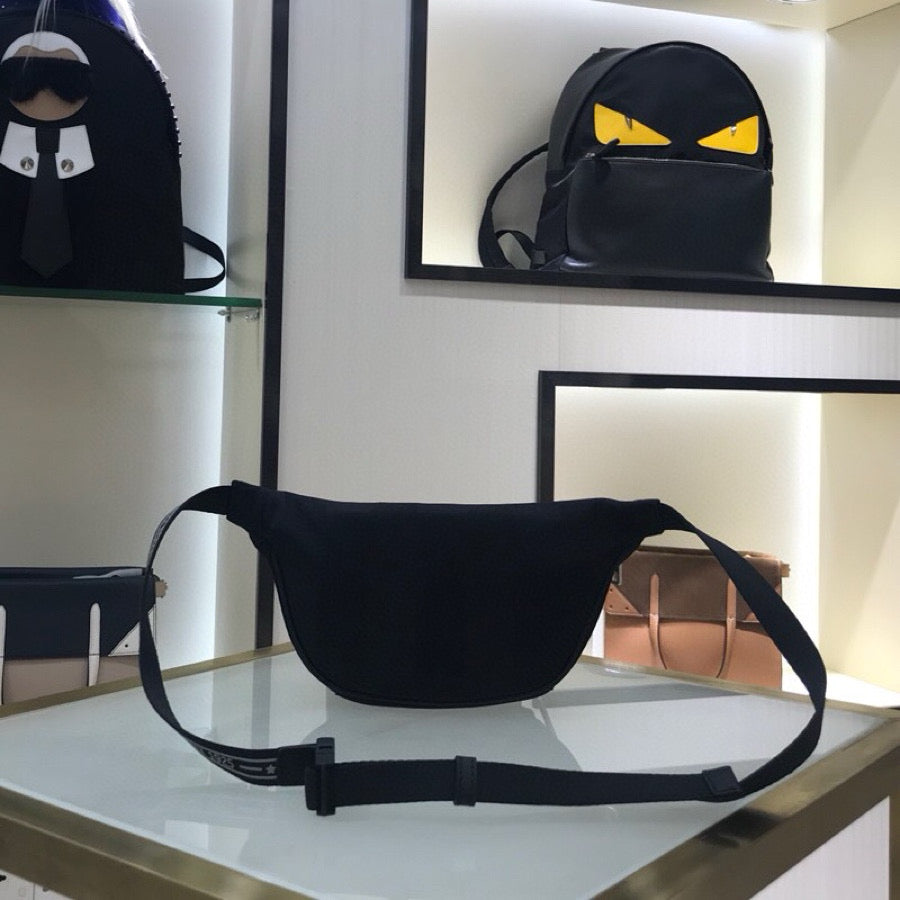 FENDI WAIST BAG 27*8*14