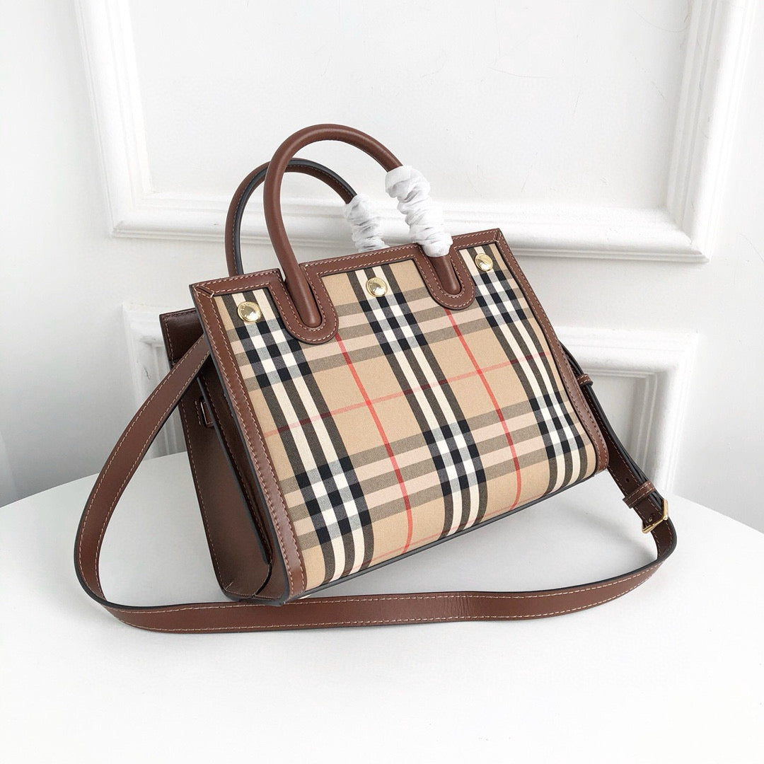 Burberry Vintage Two Handle Title Bag(26CM*13CM*20CM)