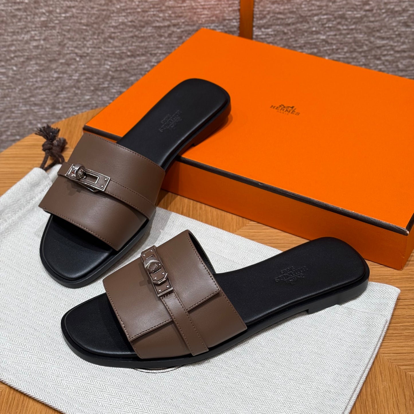 Hermes Slippers