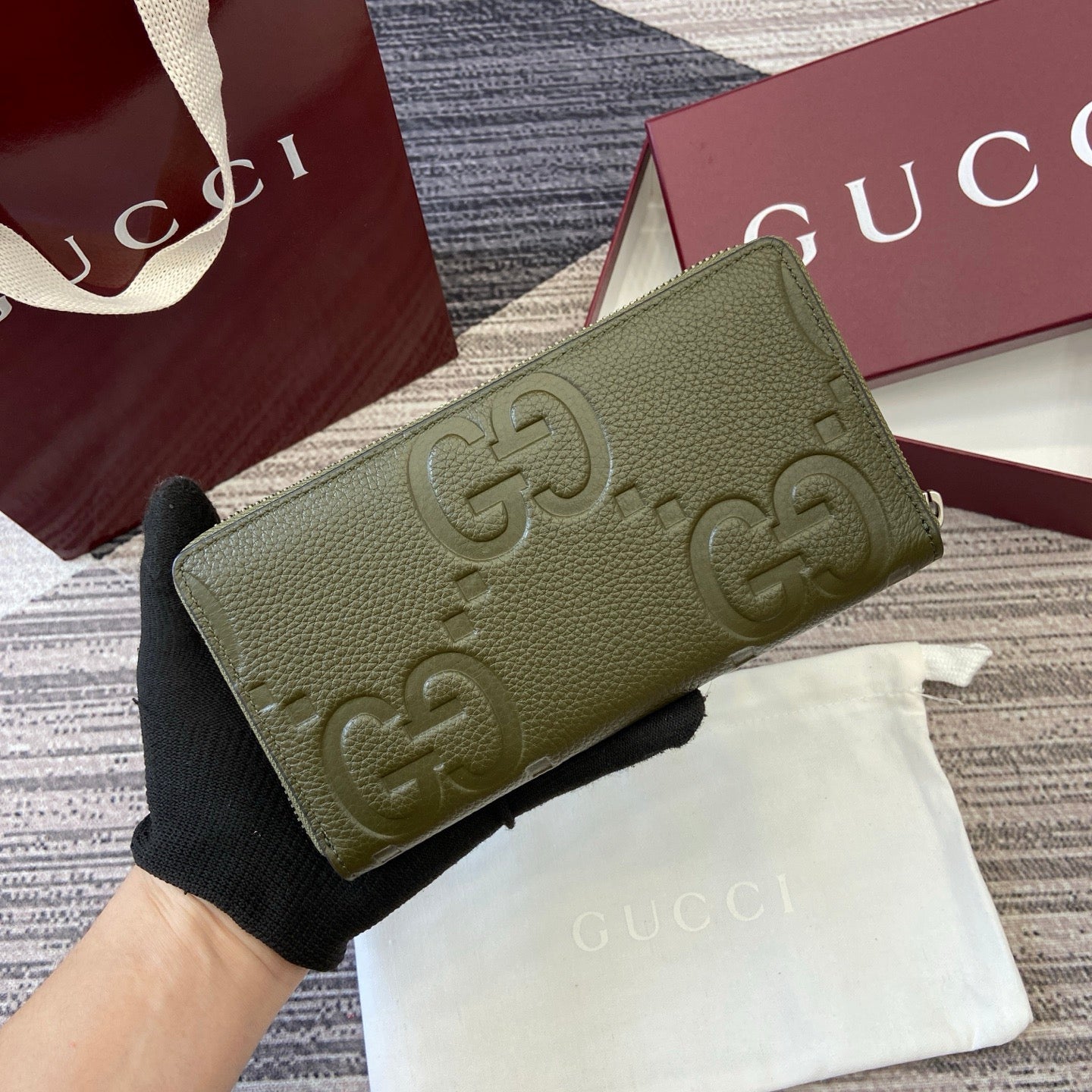 Gucci Long Zipped Wallet