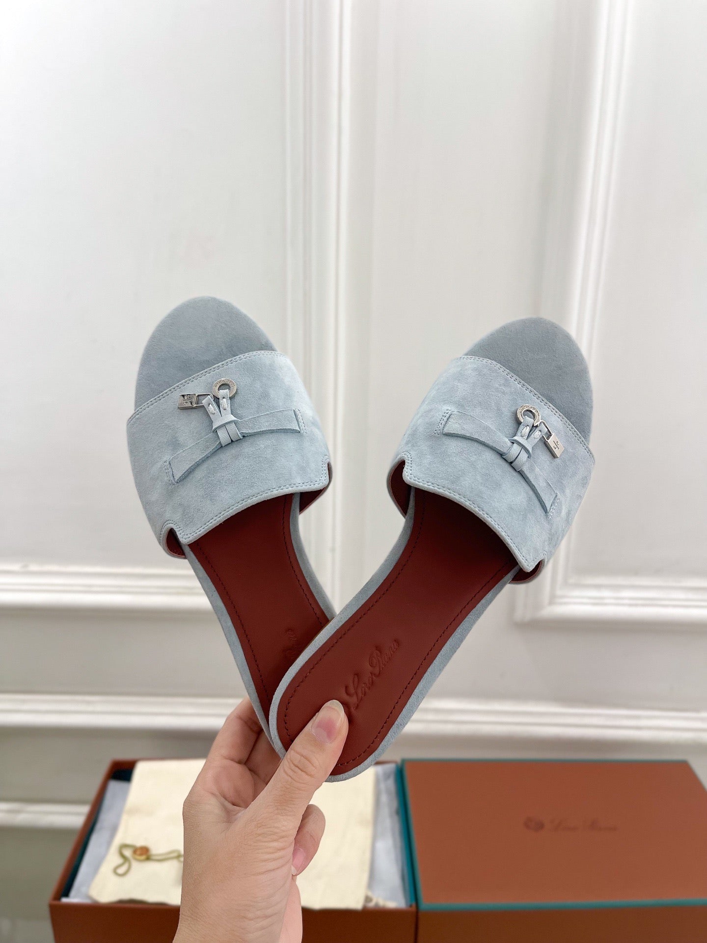 LP Sandals