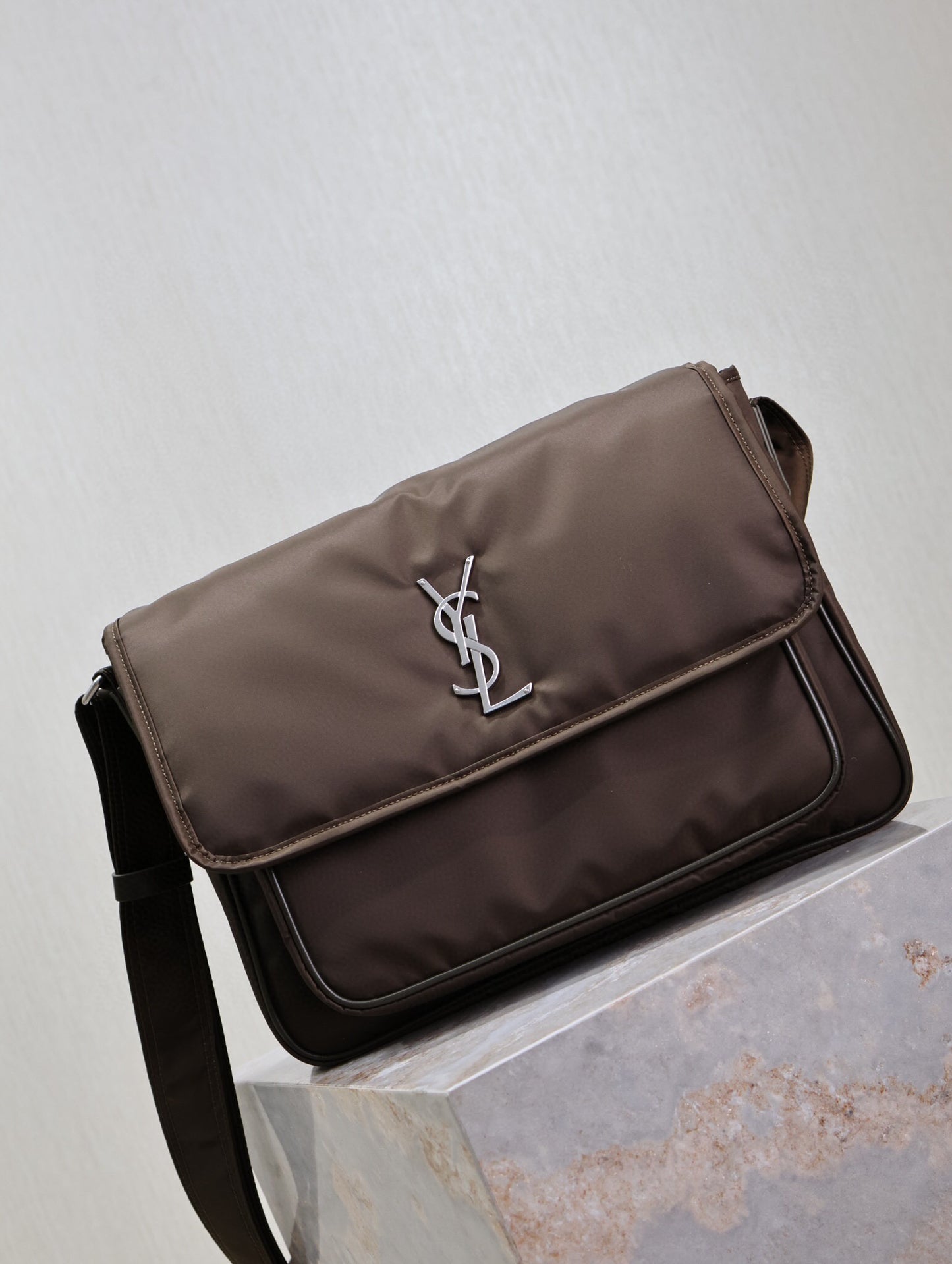 YSL SLING BAG 32×23×9cm