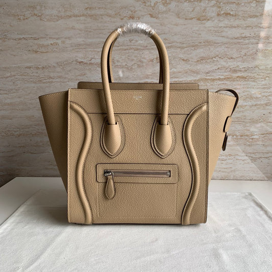 Celine Duffel