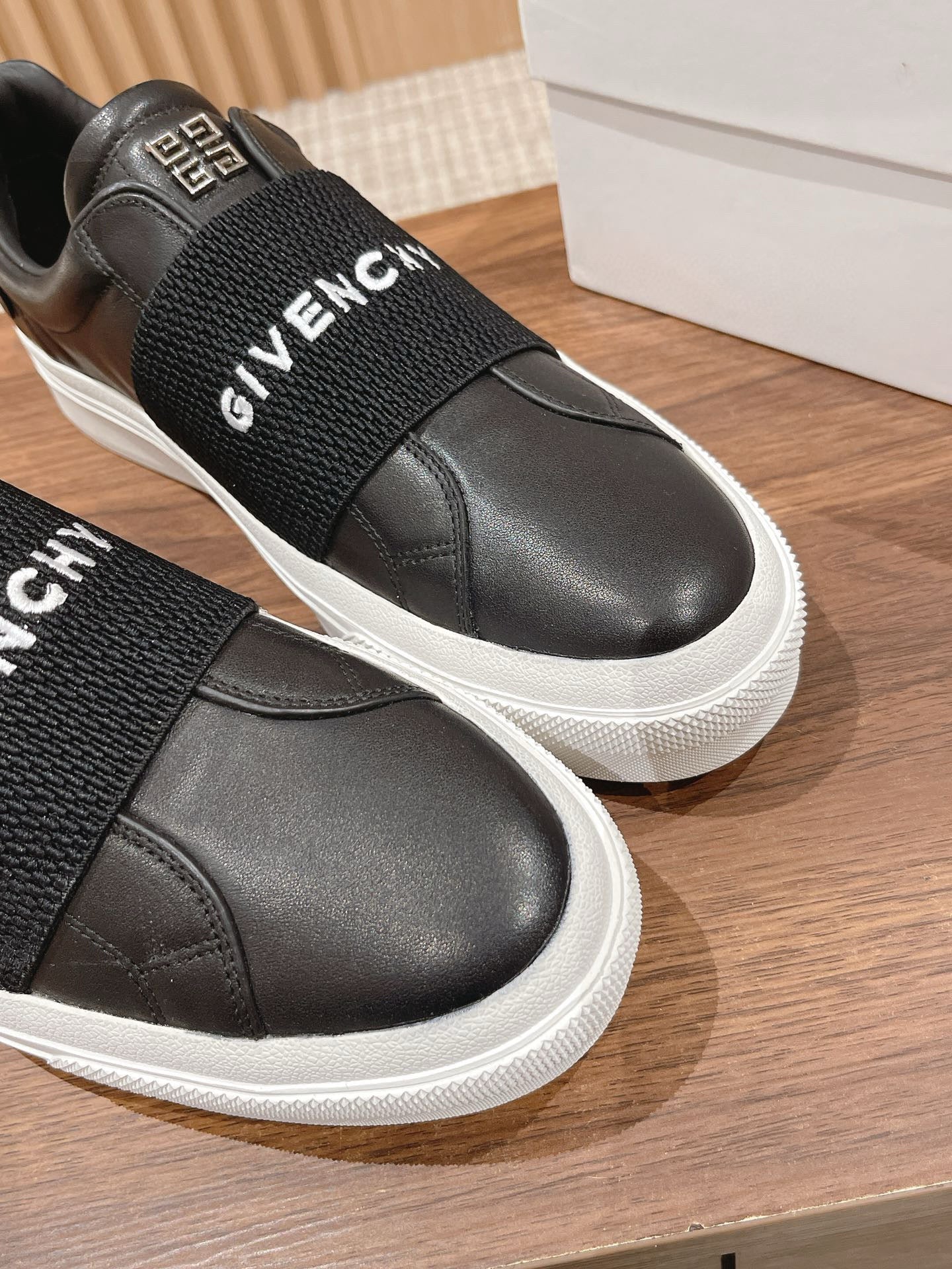 Givenchy Sneakers
