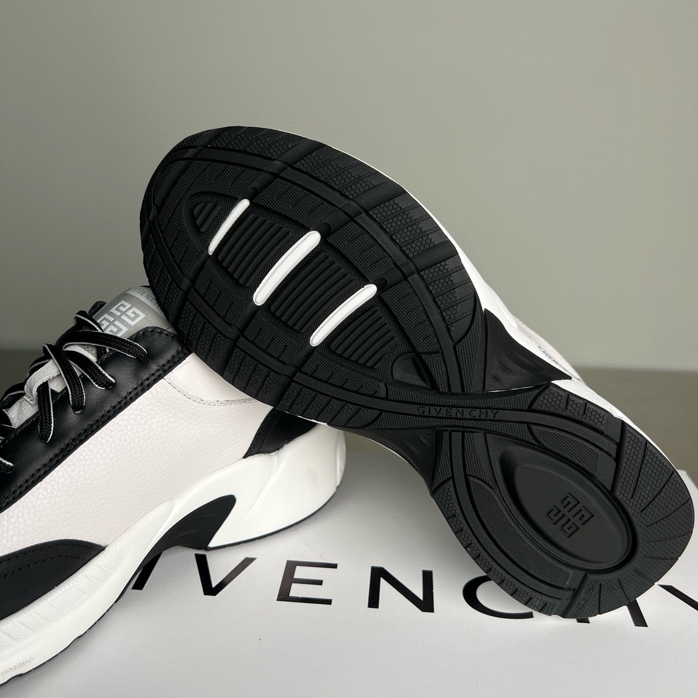 Givenchy Sneakers