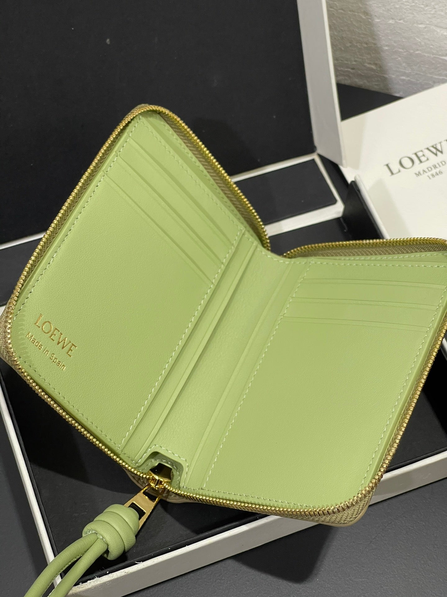 Loewe Wallet