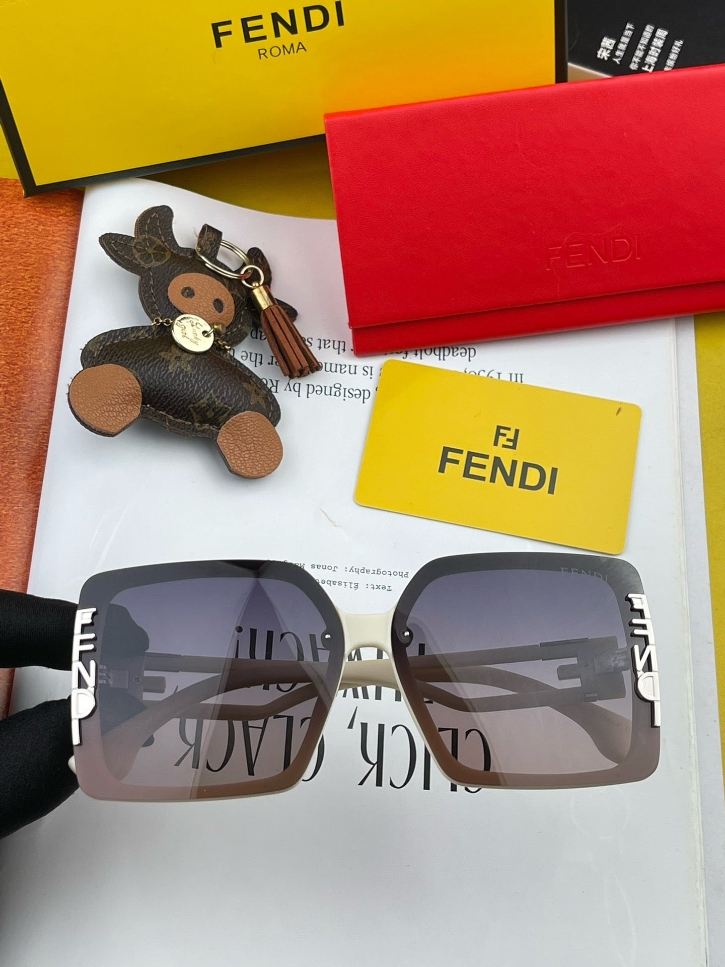 gafas de sol fendi