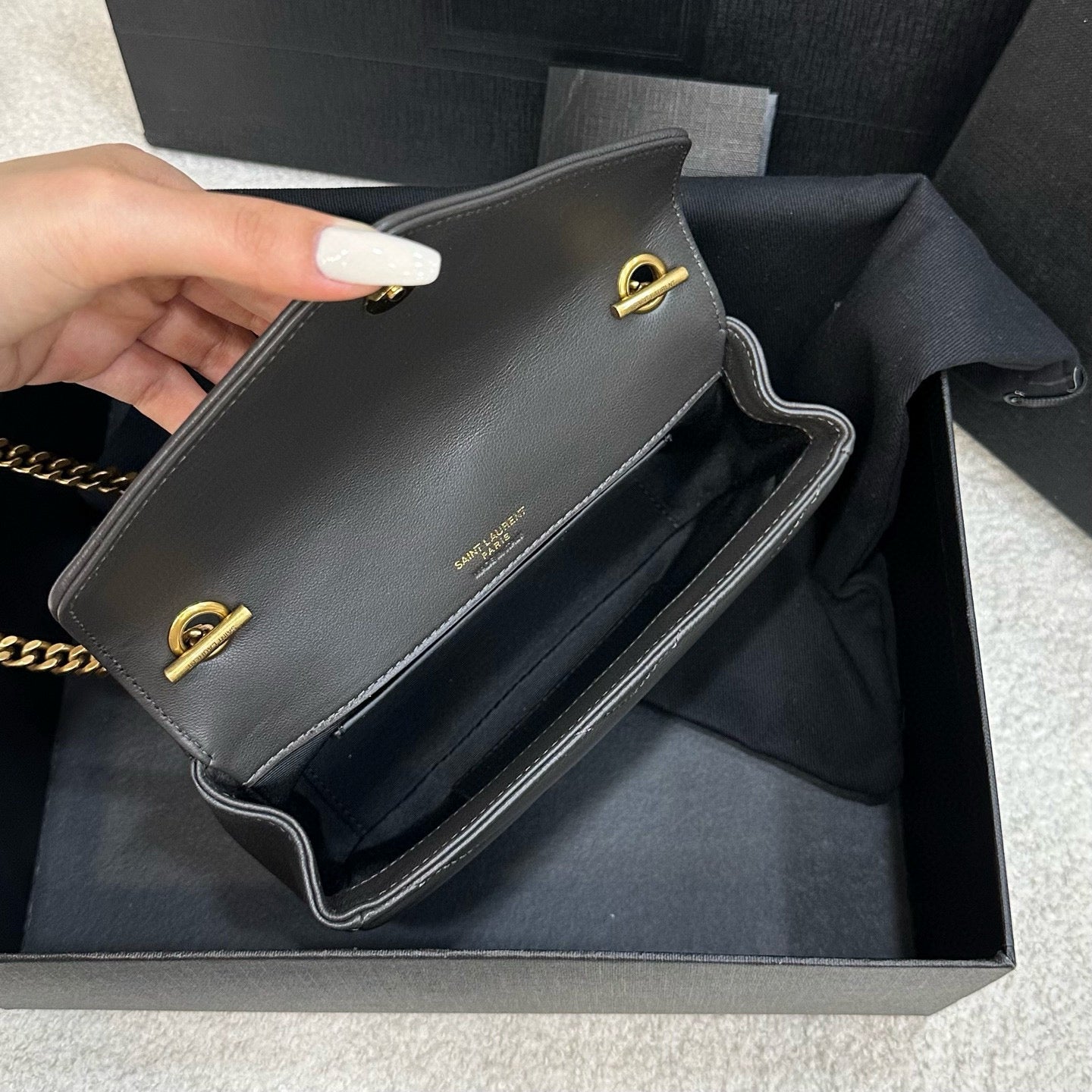 YSL Loulou Shoulder Bag 20x12x5cm