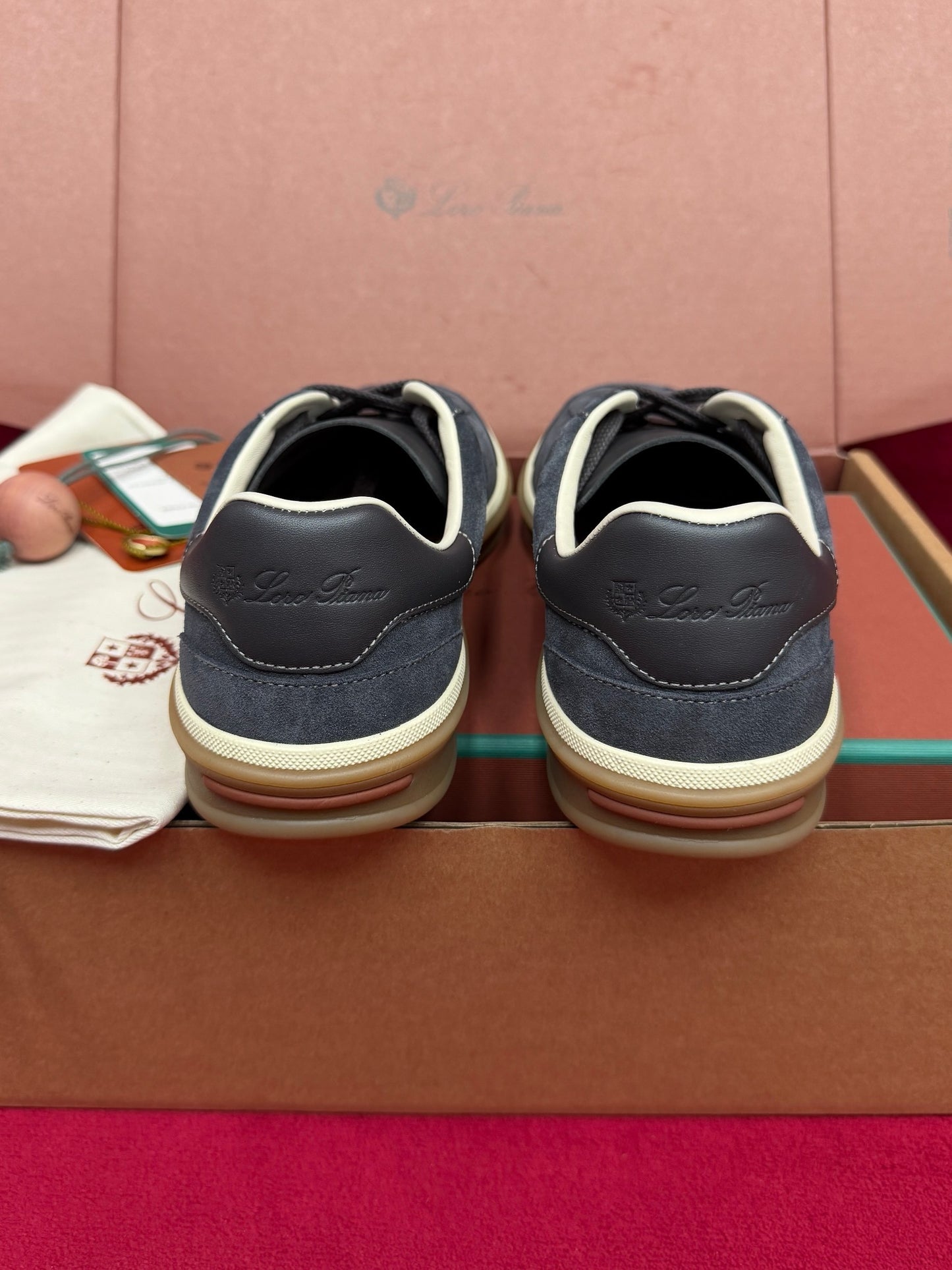 LP Sneaker