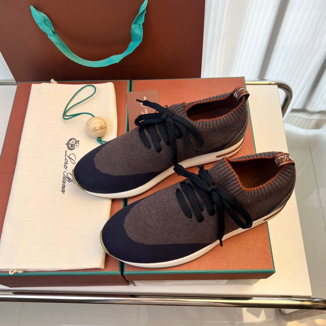 LP Sneakers