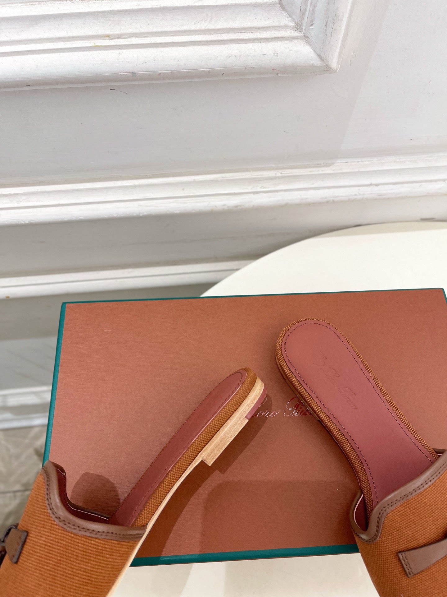 LP Sandals