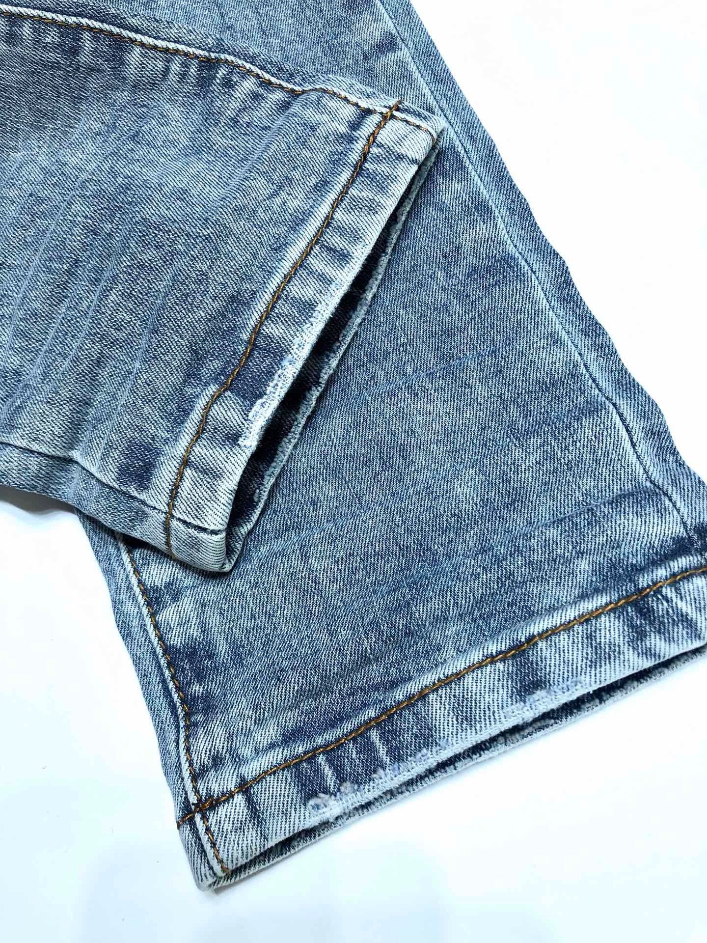 Amiri Jeans