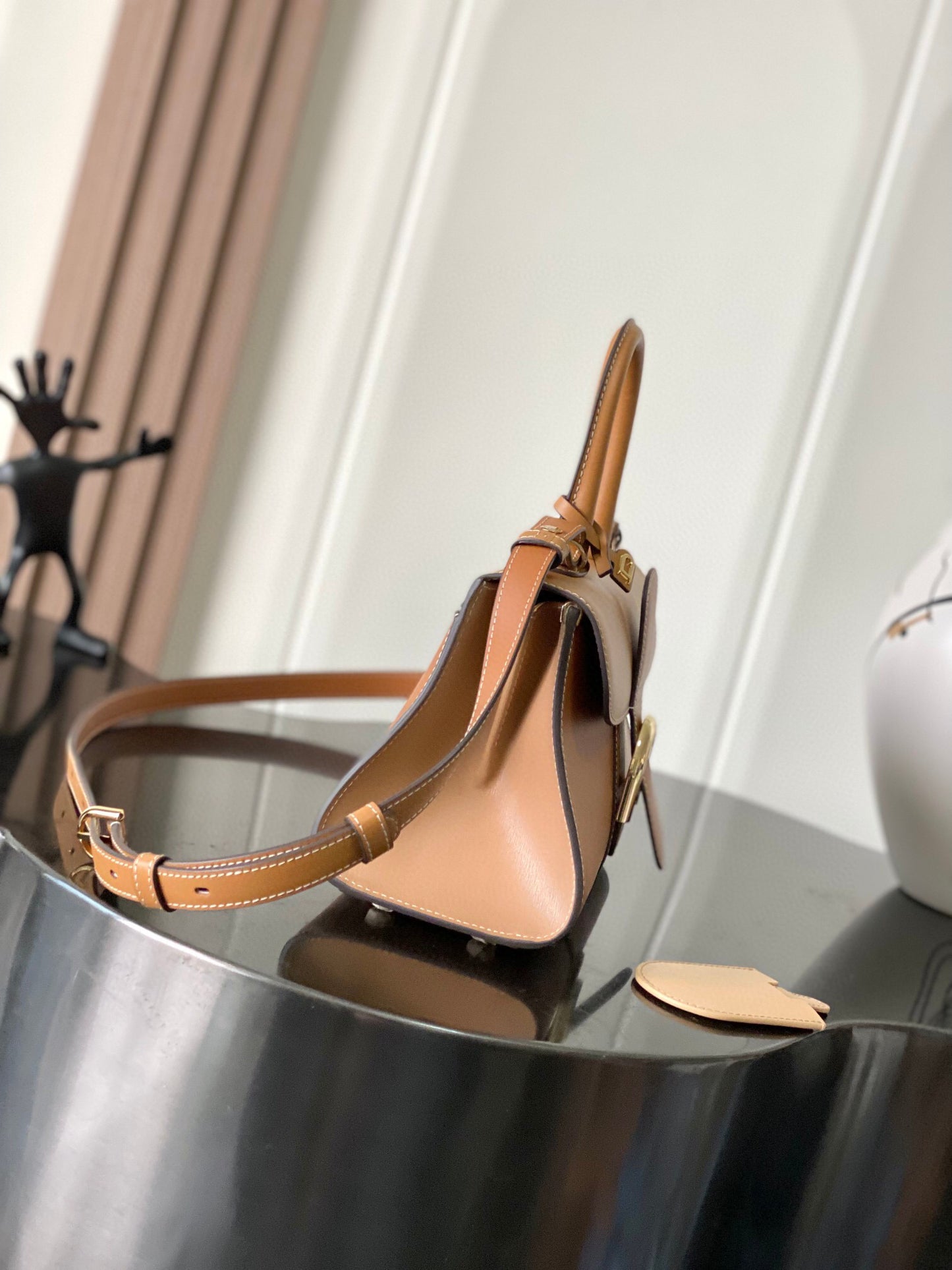 Delvaux Sling Bag (28*12*16cm)