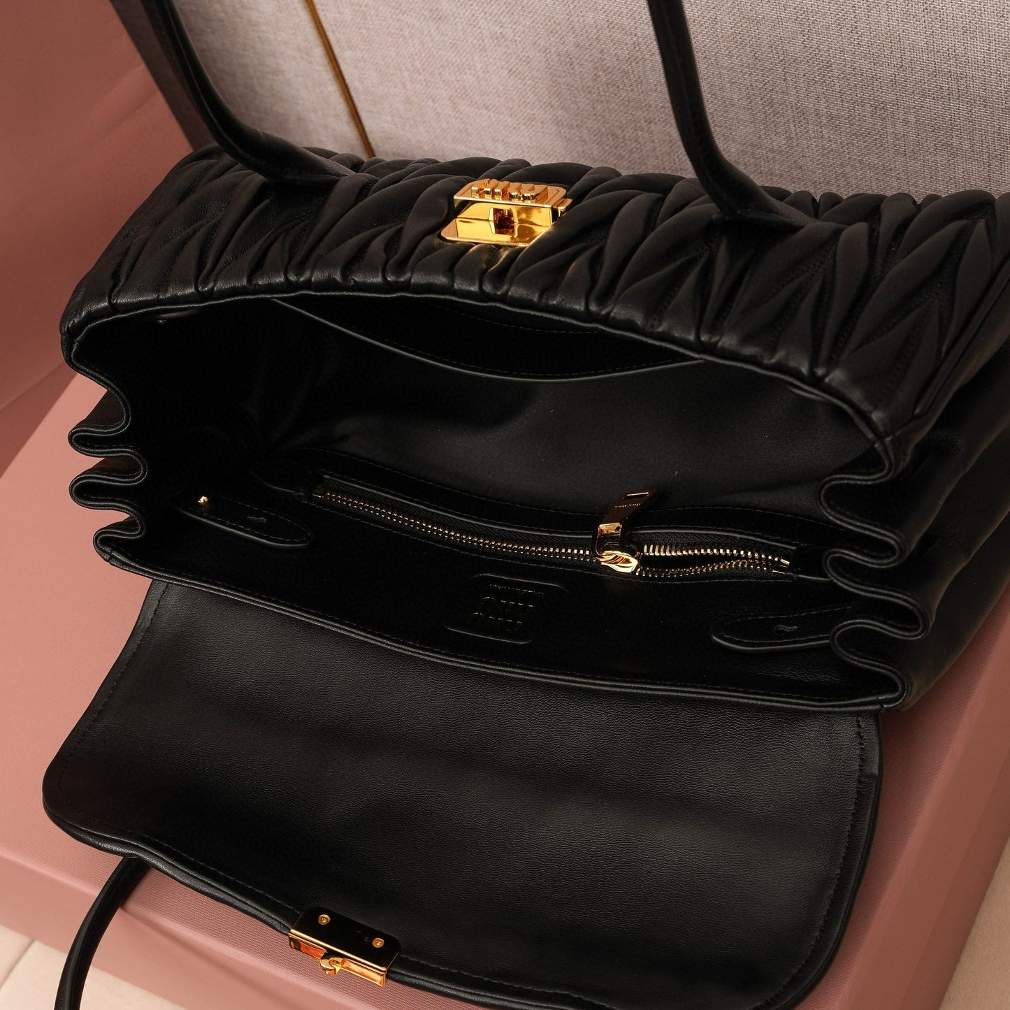 Miu Miu Shoulder Bag 28x15x11cm